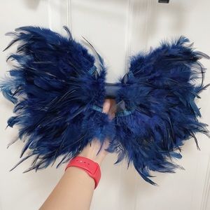 Big blue feather bowknot, good with any dress